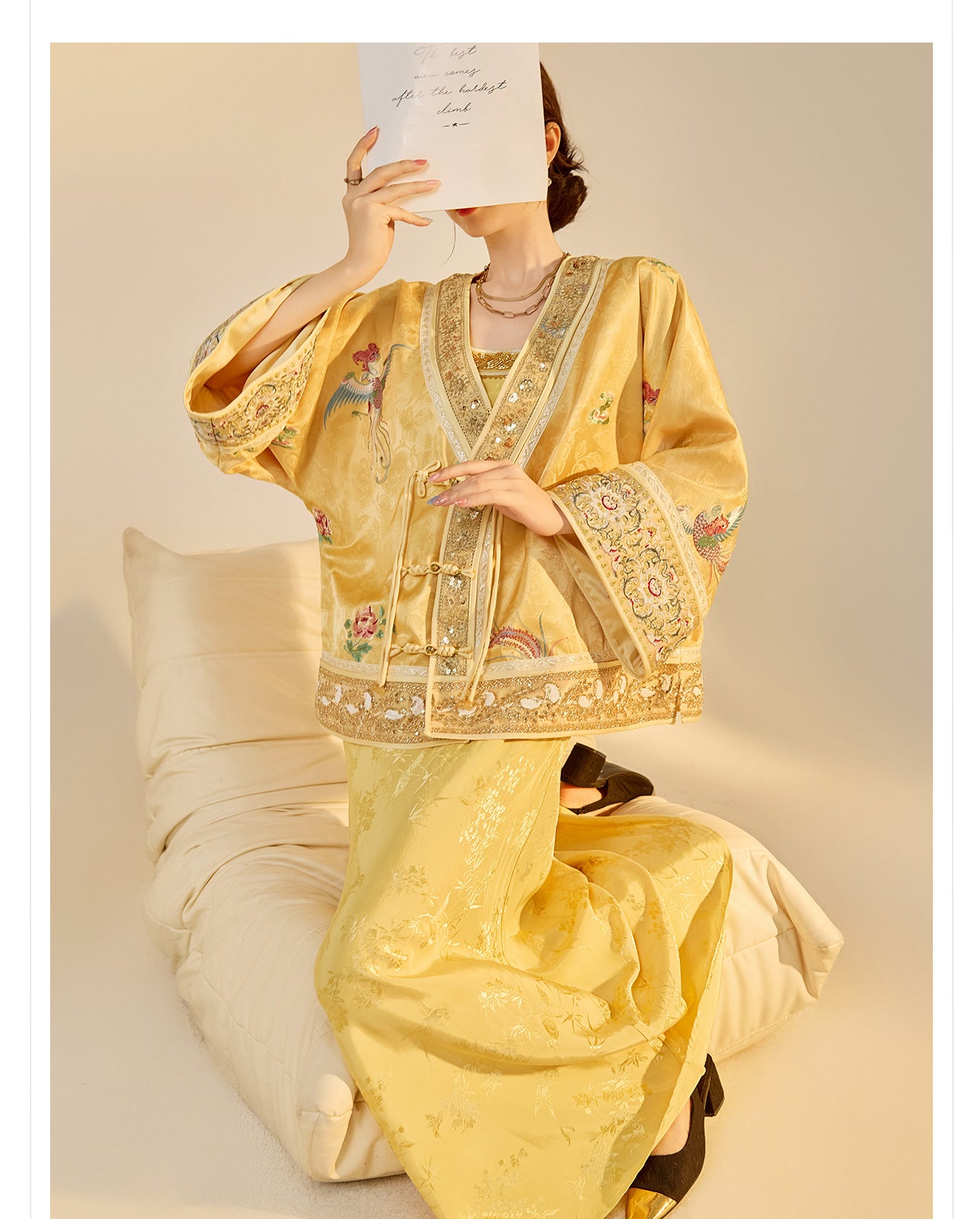 Luxury V-Neck Embroidered Jacket – Modern Chinese Style Outerwear