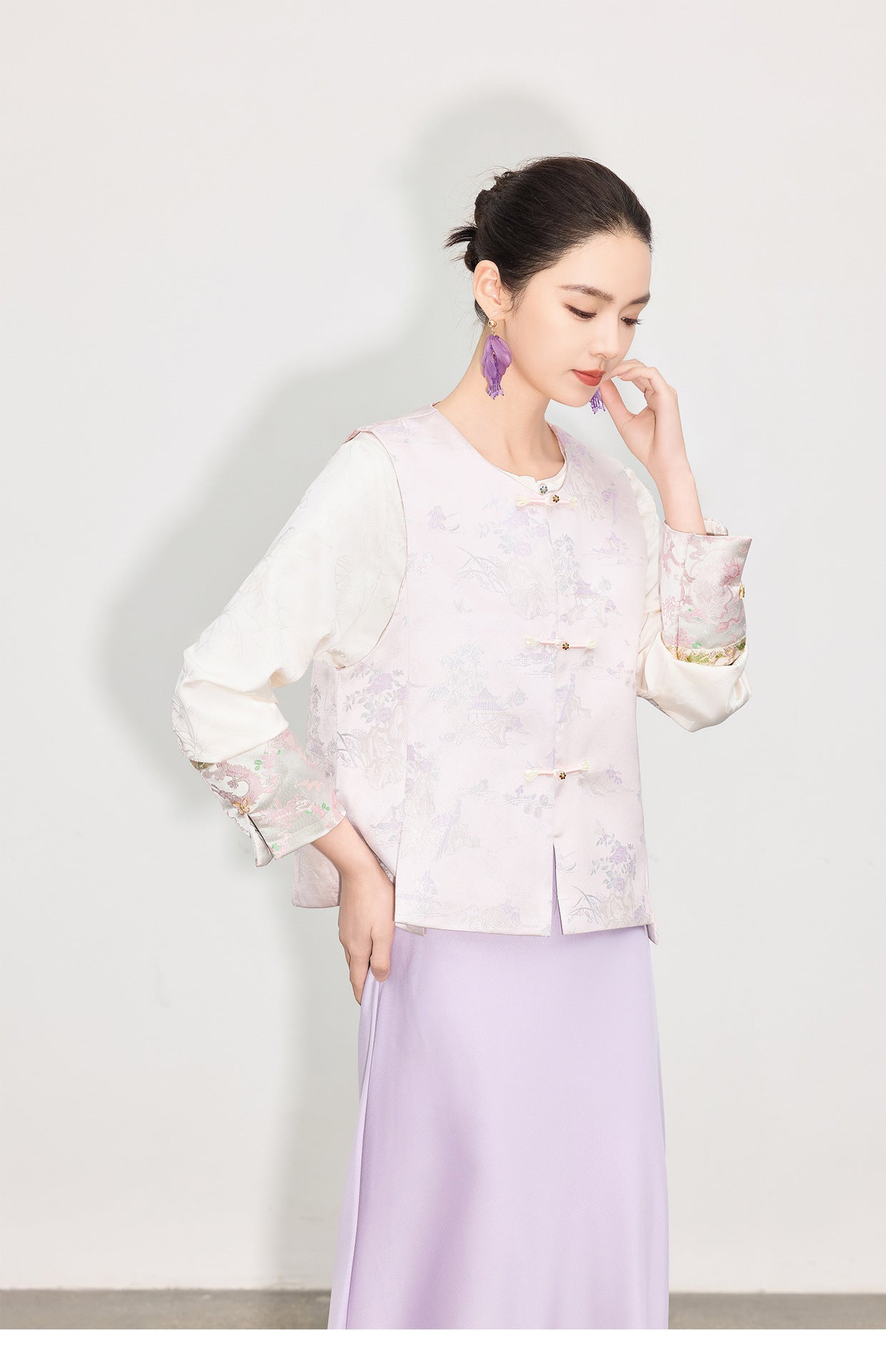 Stylish Button-Up Jacquard Vest for Women