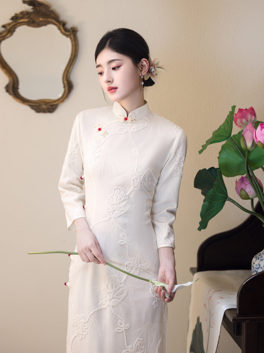 White Cheongsam 2025 – Autumn Winter Retro Long Sleeve Dress