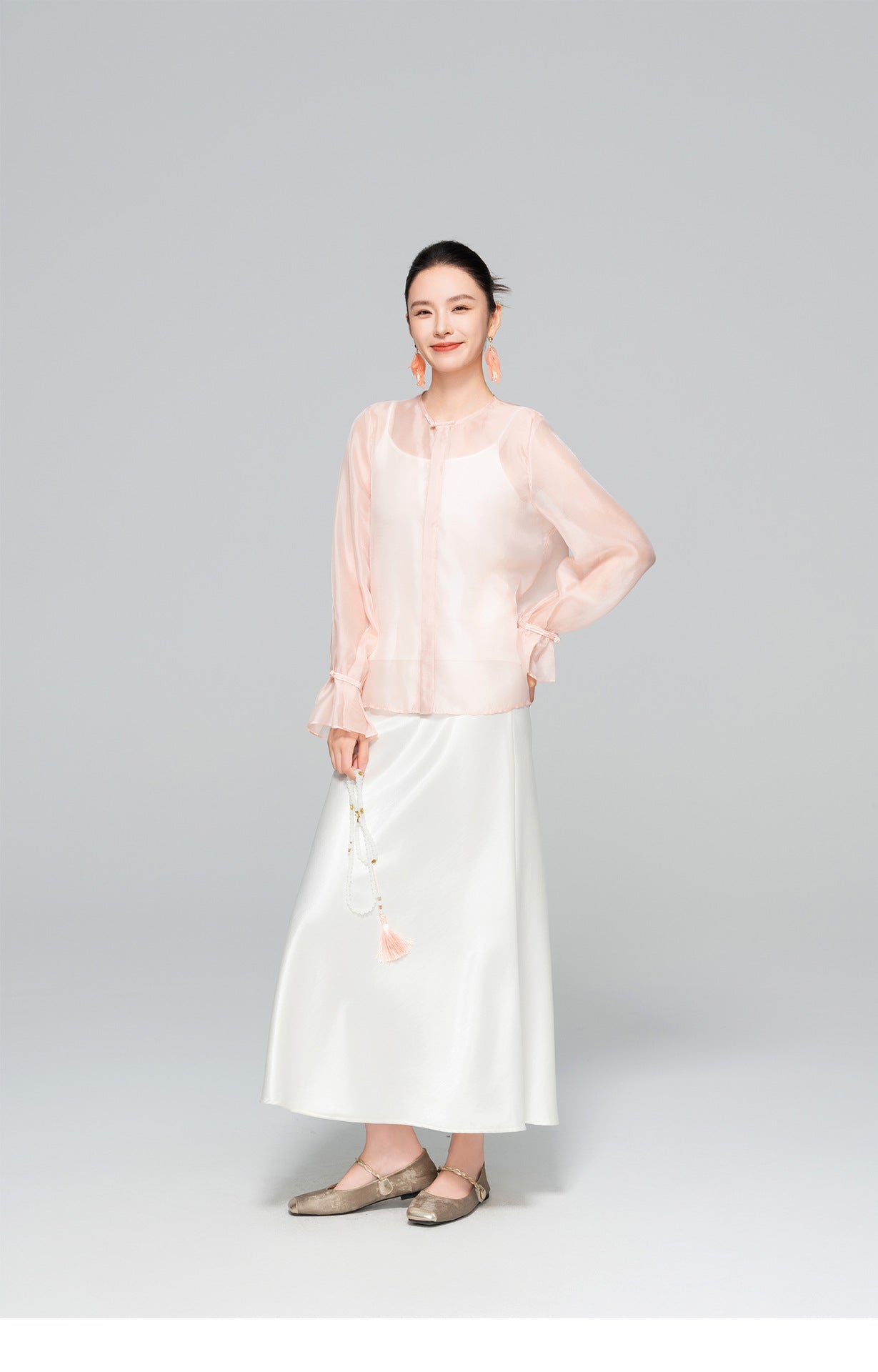 High-End Flared Sleeve Round Neck Women's Shirt