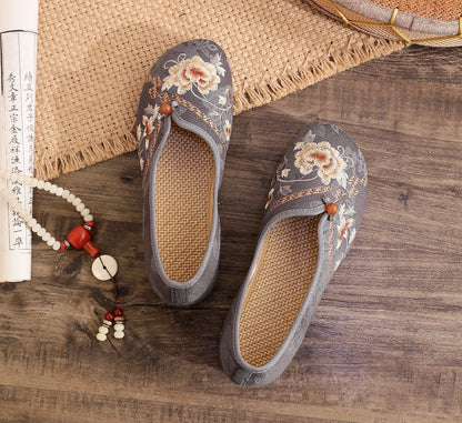 Old Beijing Style Women’s Flats — Retro Embroidered Costume Shoes