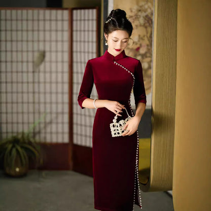 Elegant Mid-Sleeve Velvet Qipao – Burgundy Daily Dress