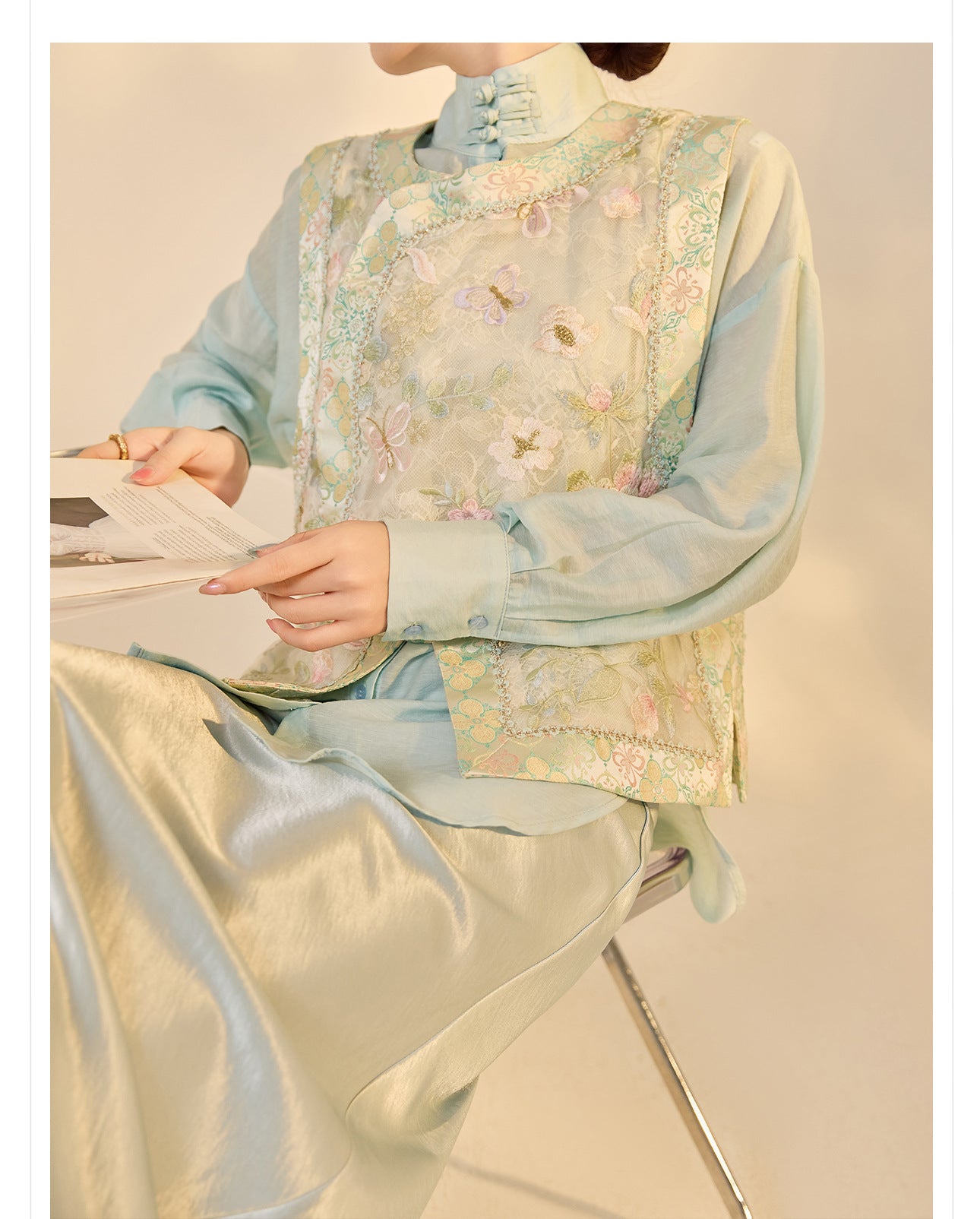 Embroidered Mulberry Silk Vest – New Chinese Style Women's Top