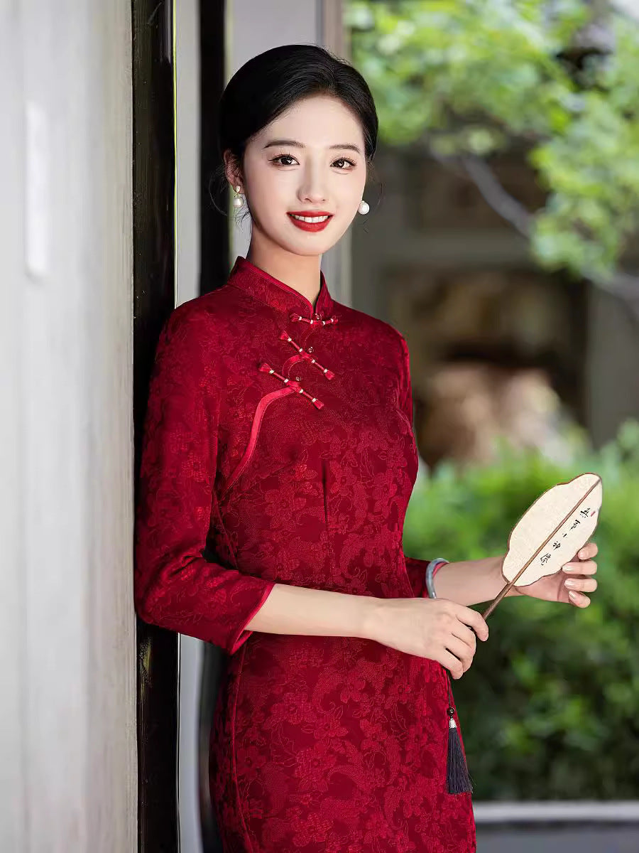 Elegant Red Long Sleeve Qipao – Autumn Wedding Event Dress
