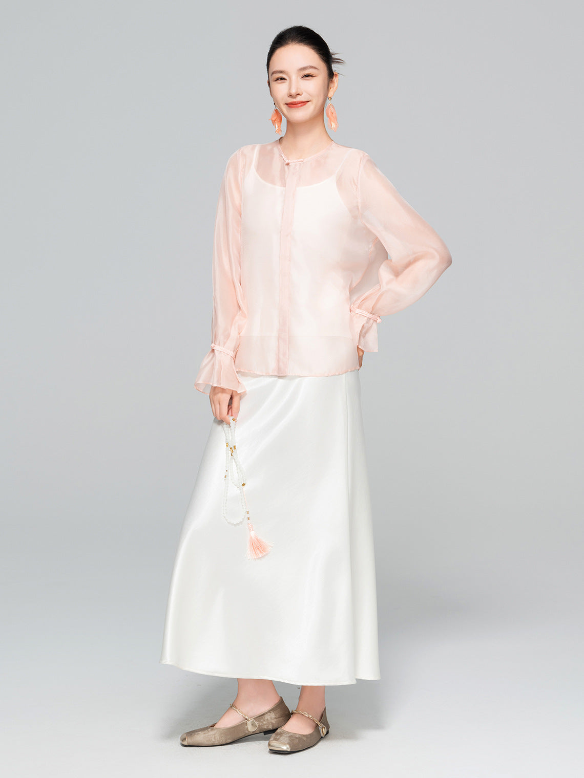 High-End Flared Sleeve Round Neck Women's Shirt