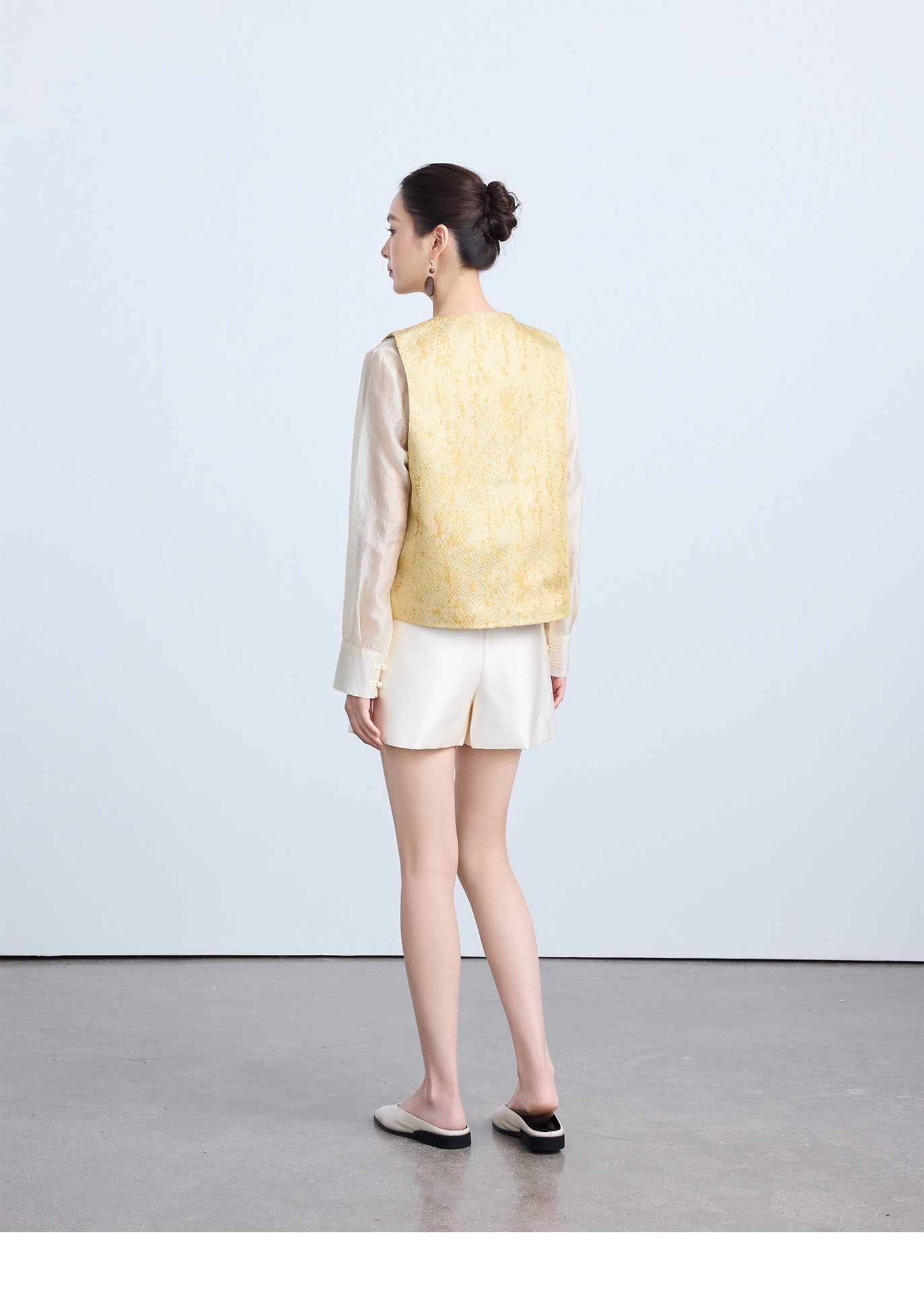 Elegant Chinese Style Sequin Embroidered Top