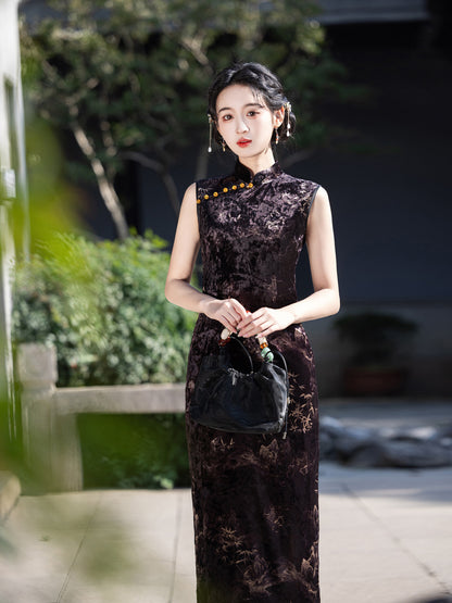 New Chinese Style Black Velvet Cheongsam – Slim Fit Dress