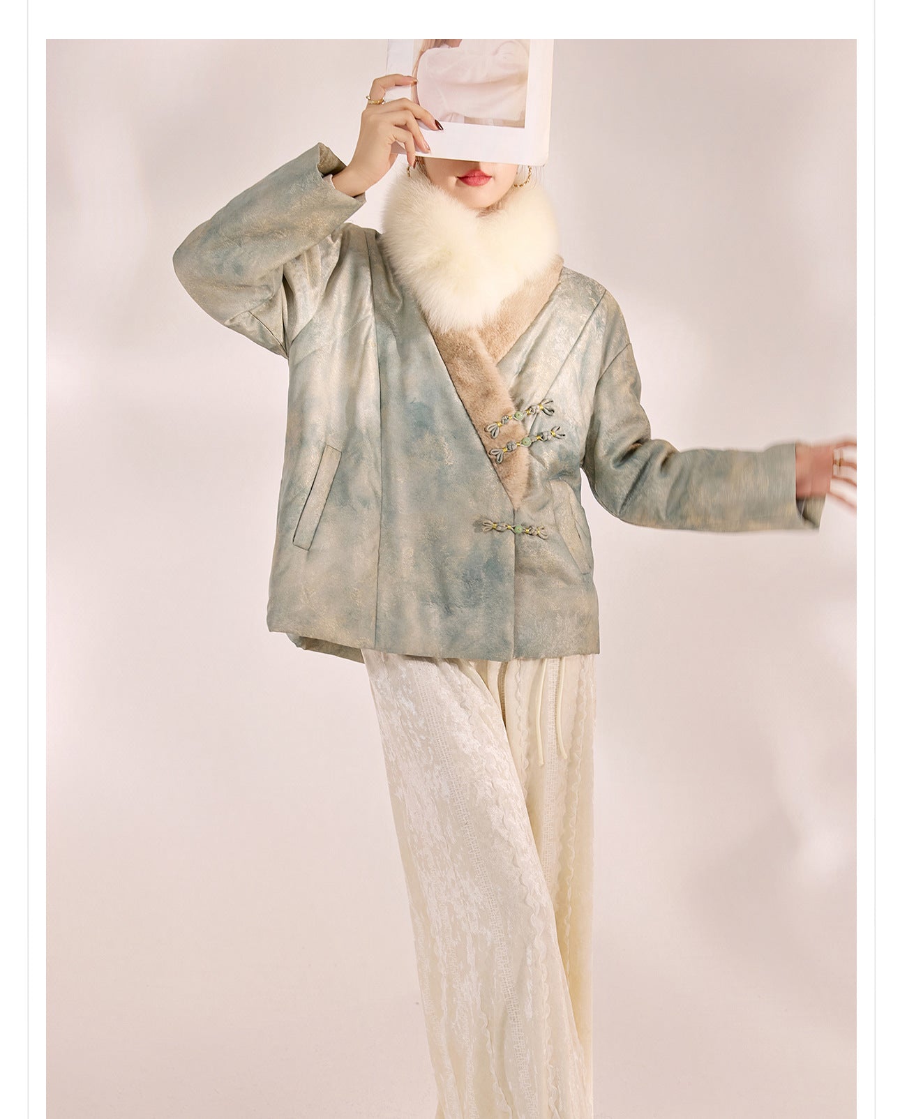 New Chinese Style Feather Collar Embroidered Cotton Jacket for Women