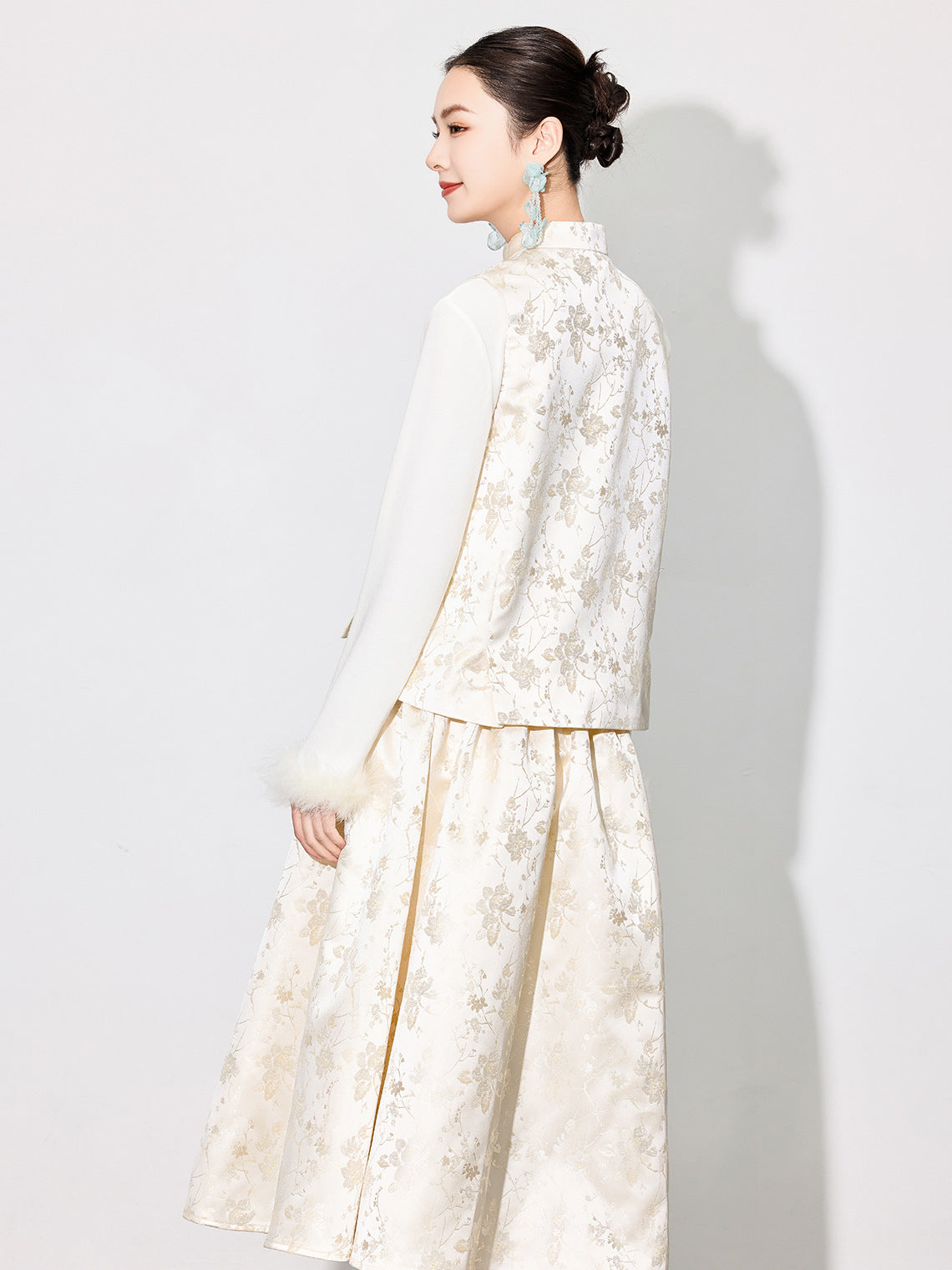 Elegant Jacquard Sleeveless Vest & A-Line Skirt Two-Piece Set