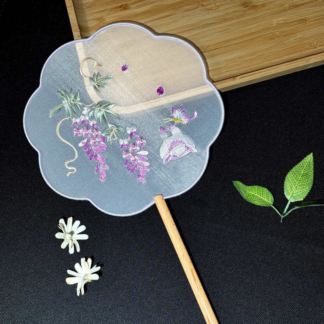 Suzhou Embroidered Round Fan — Hanfu Accessory for Women