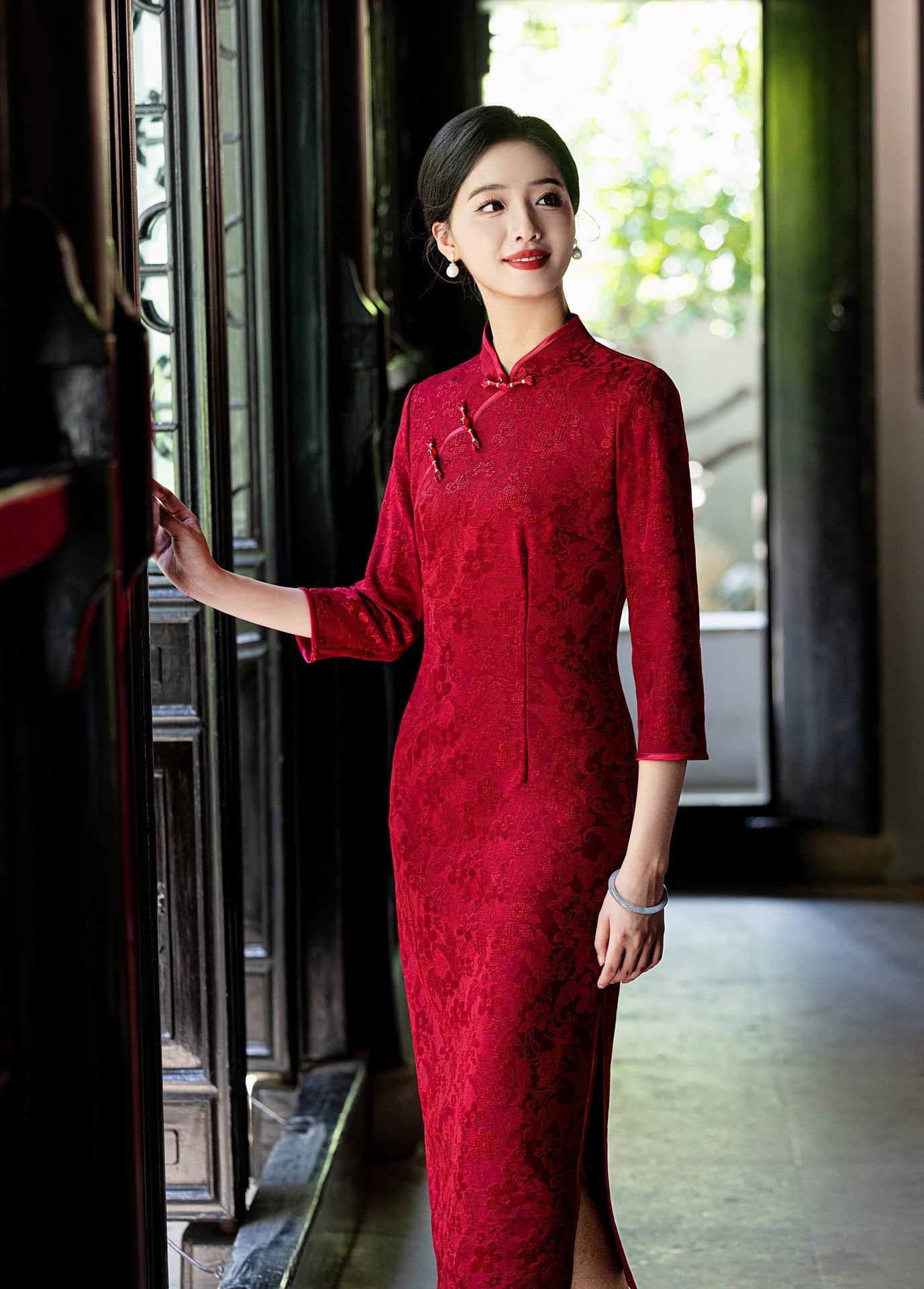 Elegant Red Long Sleeve Qipao – Autumn Wedding Event Dress