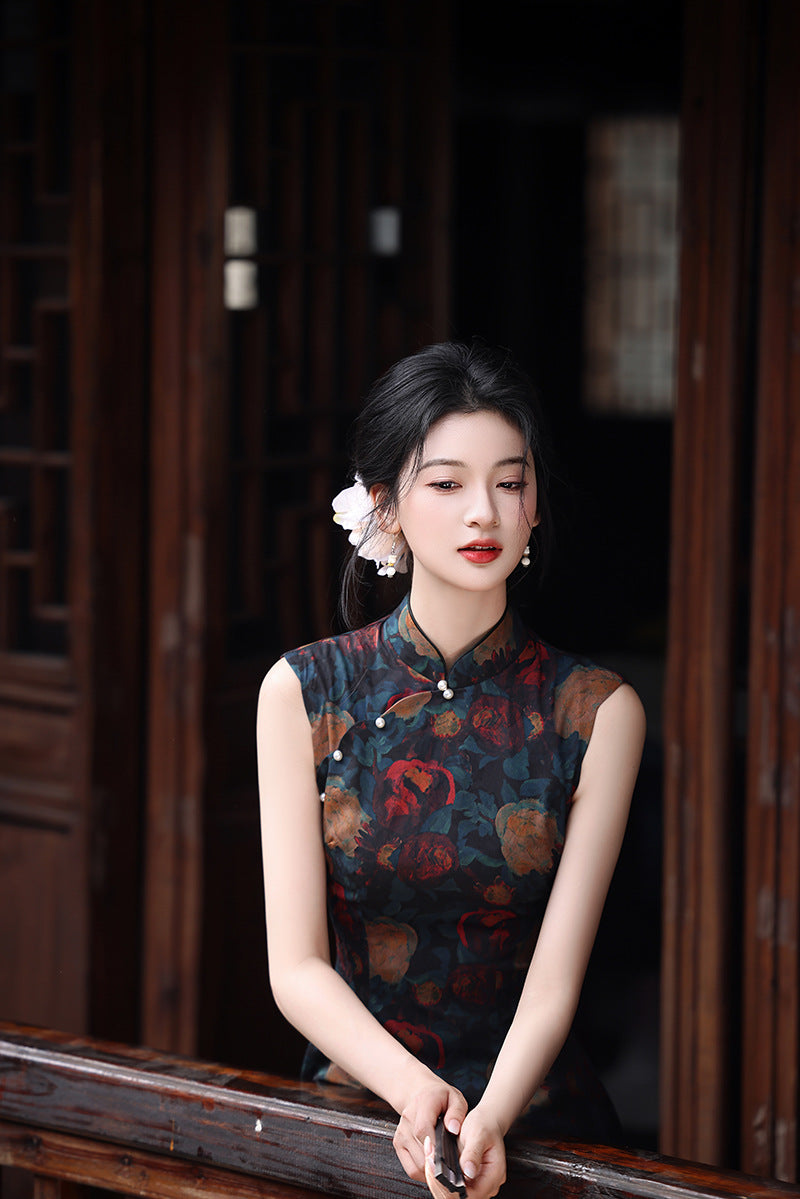 Retro Hong Kong Rose Cheongsam – Sleeveless Youth Dress