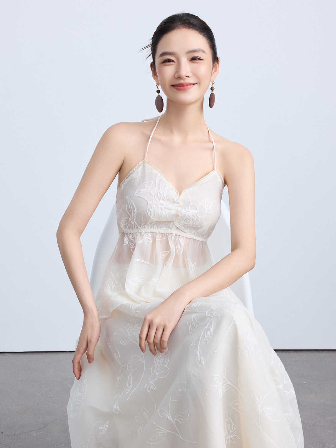 Chinese Style Lace Halter Neck Slim Summer Top for Women