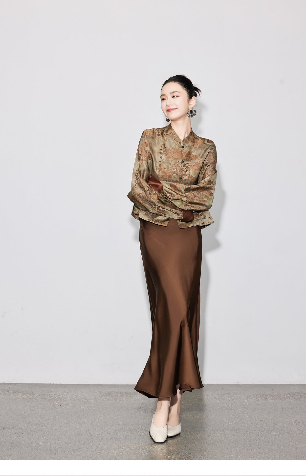 Stylish National Style Jacquard Blouse for Women