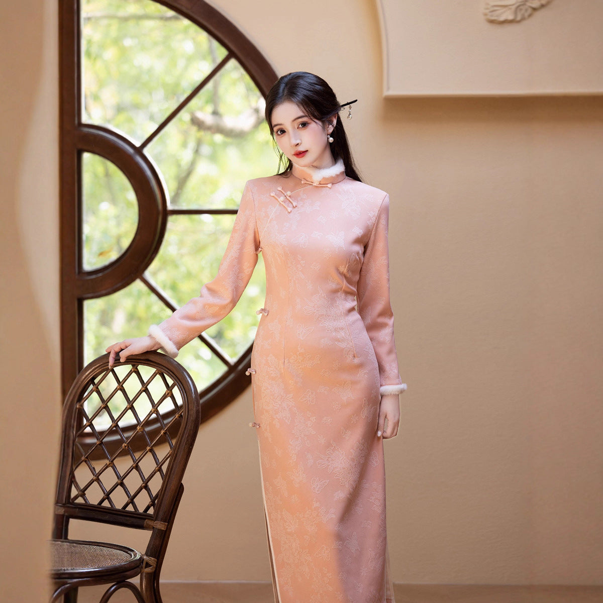 2025 Pink Velvet Cheongsam | New Chinese Style Warm Winter Dress