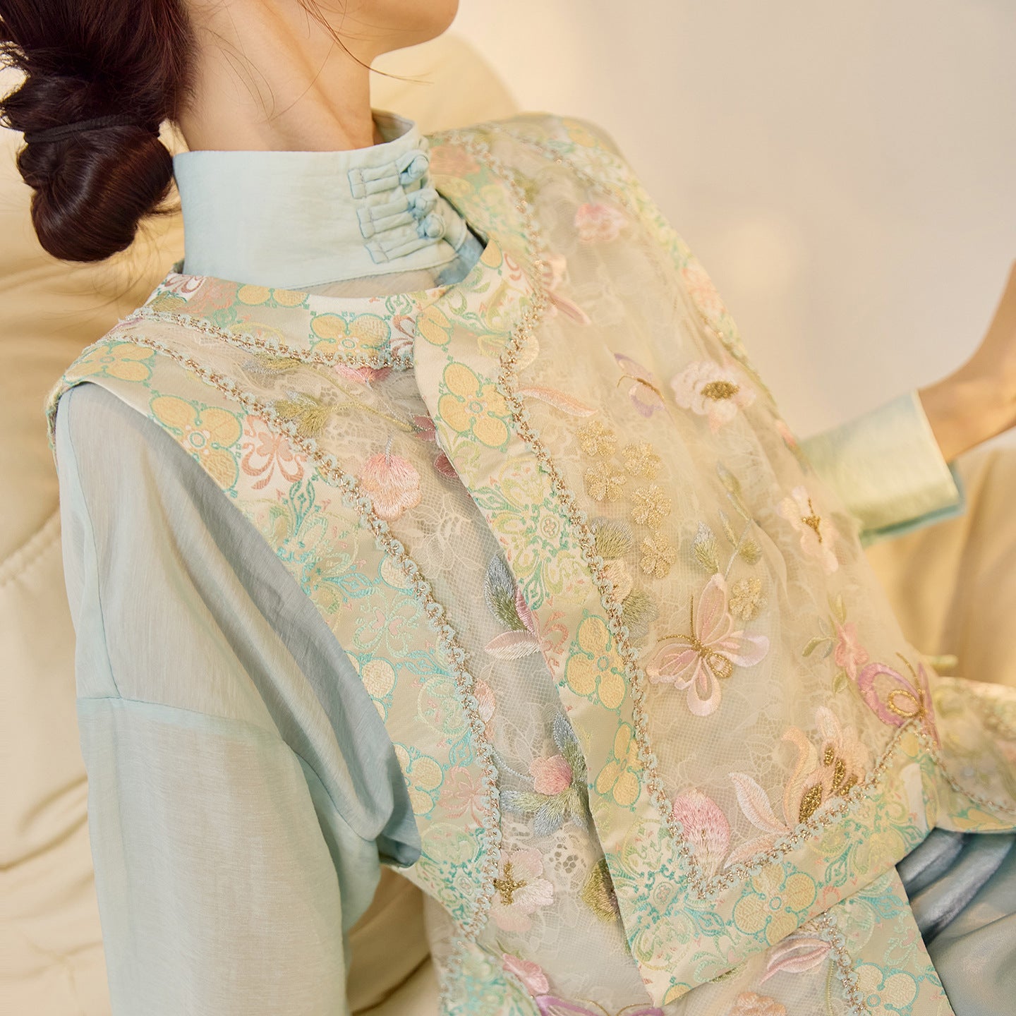 Embroidered Mulberry Silk Vest – New Chinese Style Women's Top