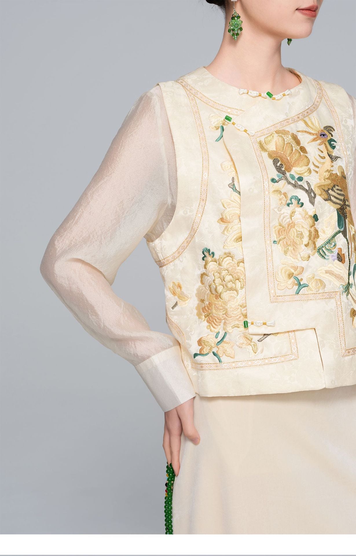 Mulberry Silk Embroidered Sleeveless Vest for Women