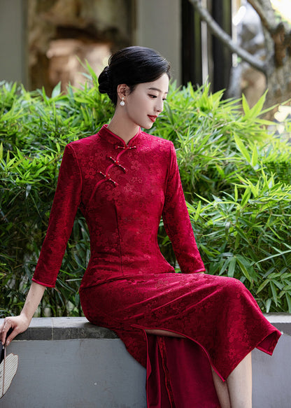 Elegant Red Long Sleeve Qipao – Autumn Wedding Event Dress