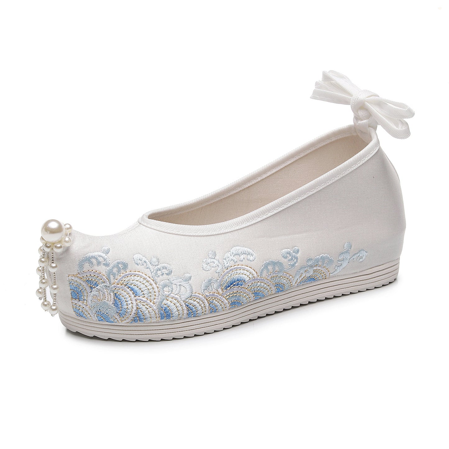 Women’s Hanfu Shoes 2026 — Embroidered Spring Heels with Inner Height Lift