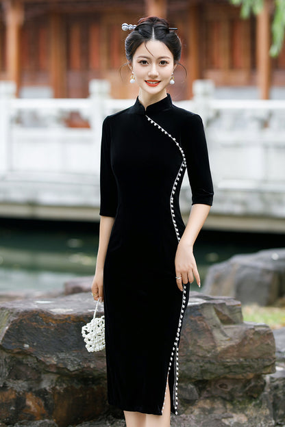 Elegant Mid-Sleeve Velvet Qipao – Burgundy Daily Dress