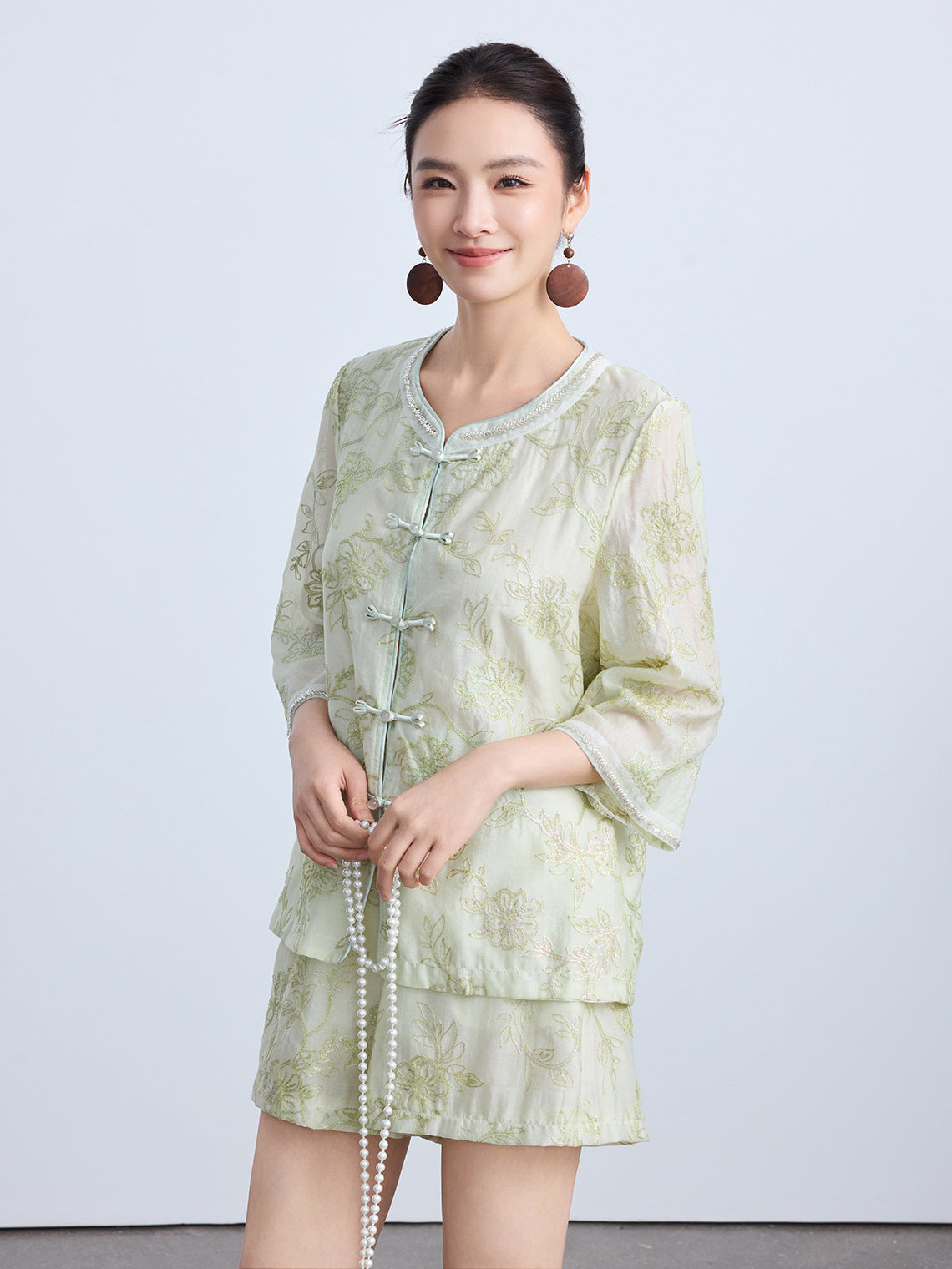 Luxury Embroidered Chinese Style Two-Piece Outfit