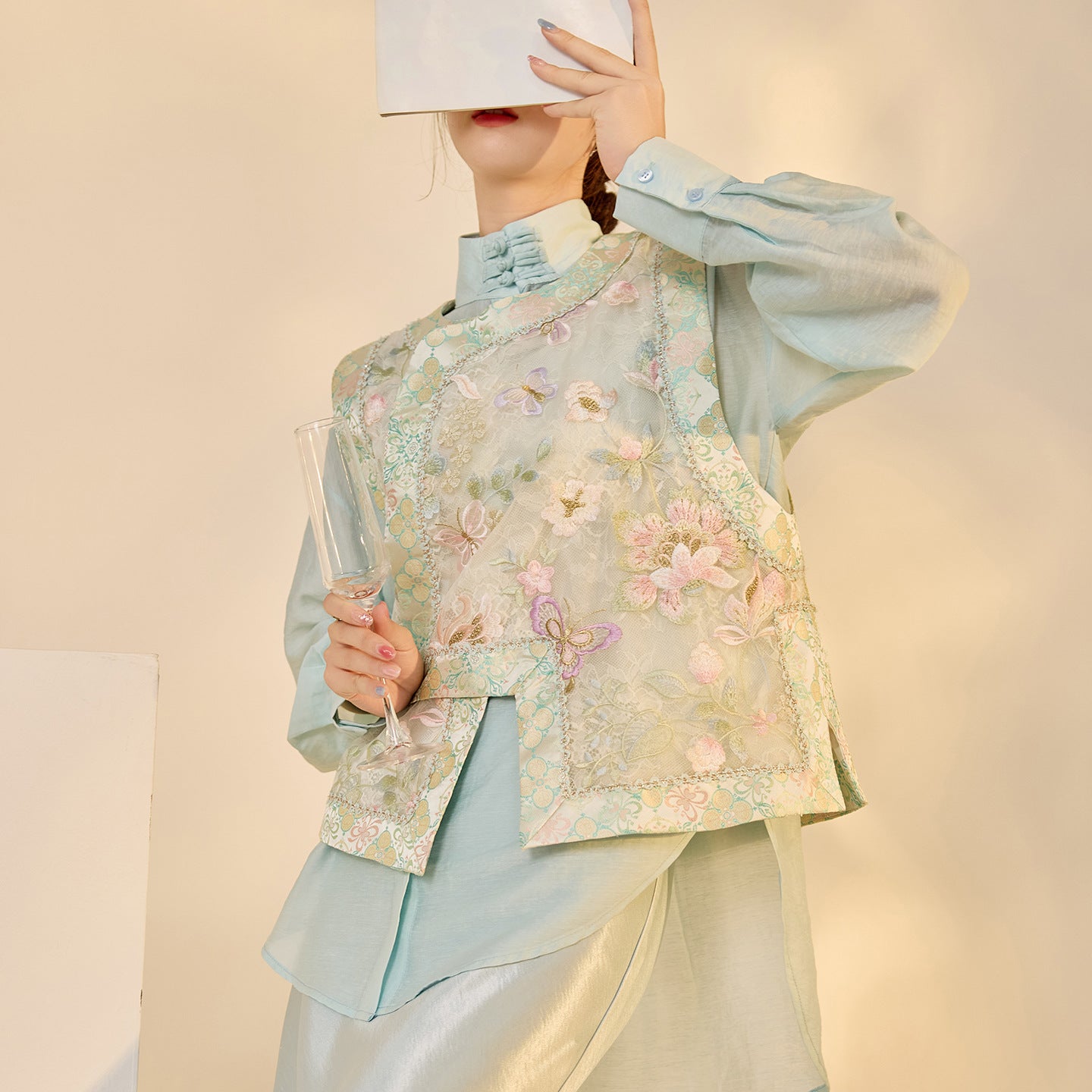 Embroidered Mulberry Silk Vest – New Chinese Style Women's Top