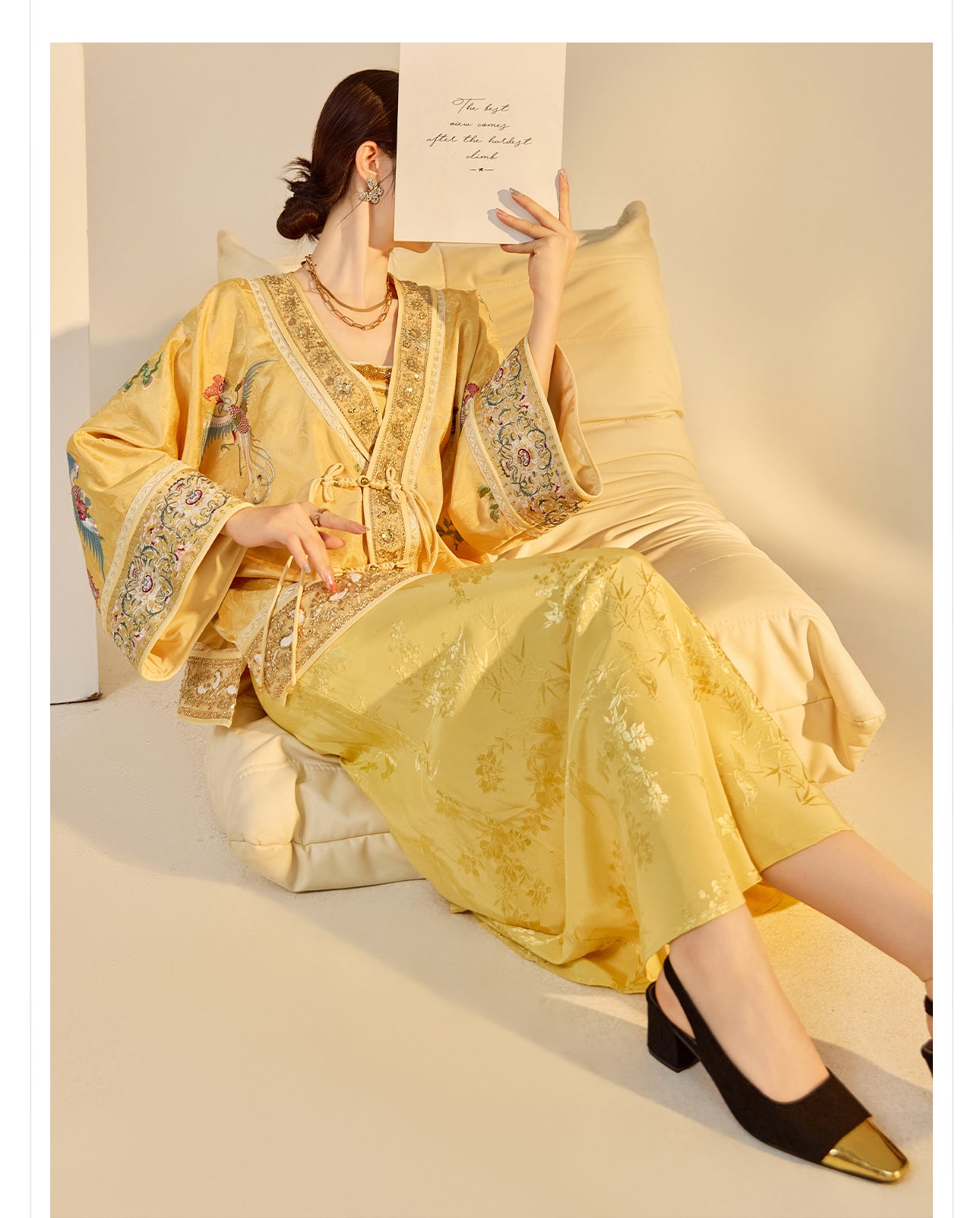 Luxury V-Neck Embroidered Jacket – Modern Chinese Style Outerwear