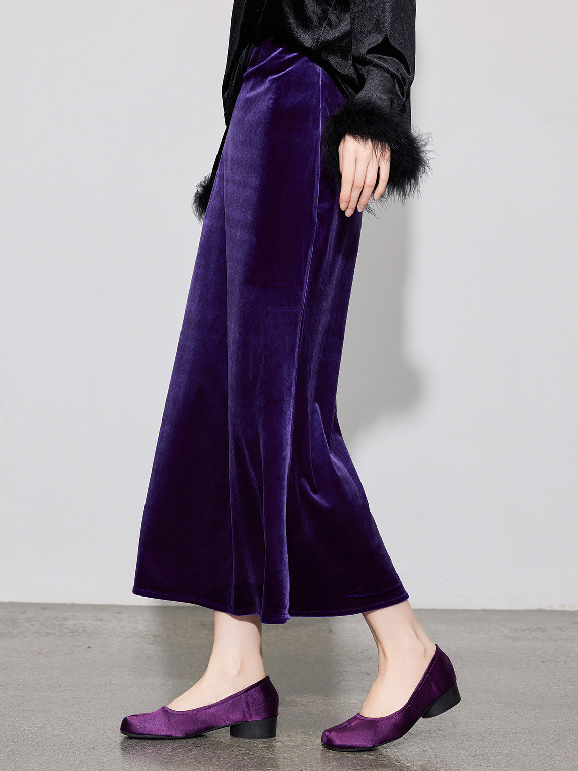 Chic Vintage High-Waist Velvet Long Skirt