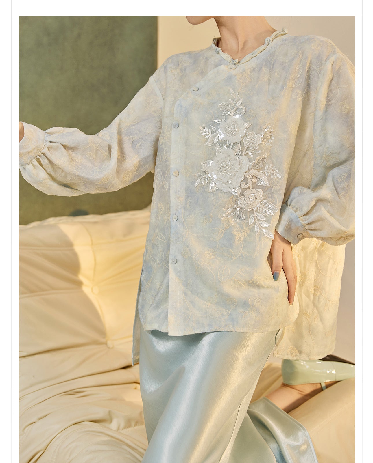 Early Autumn Retro Embroidered Top | New Chinese Style Artistic Shirt