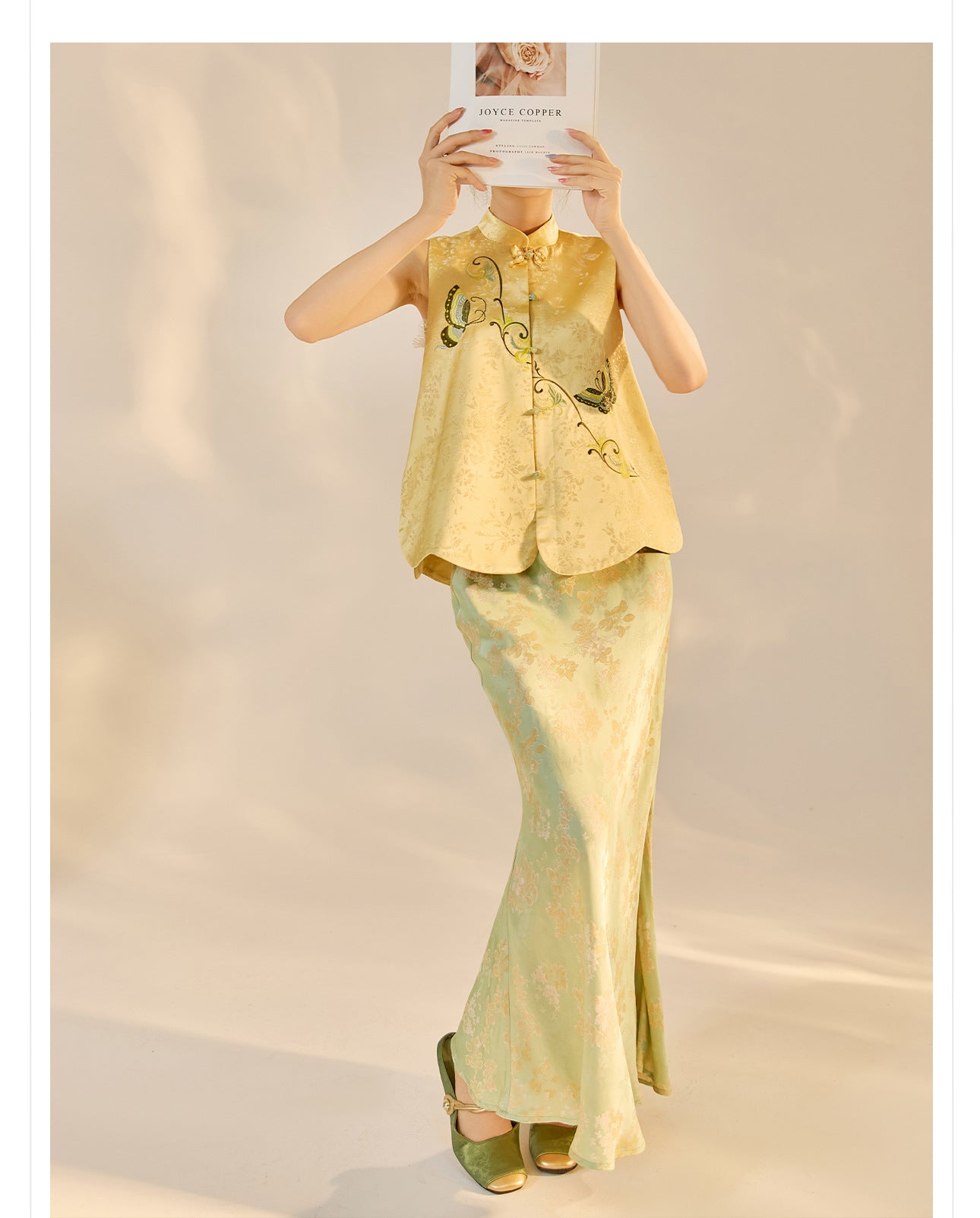 High-End Embroidery Stand Collar Vest & Jacquard Mermaid Skirt