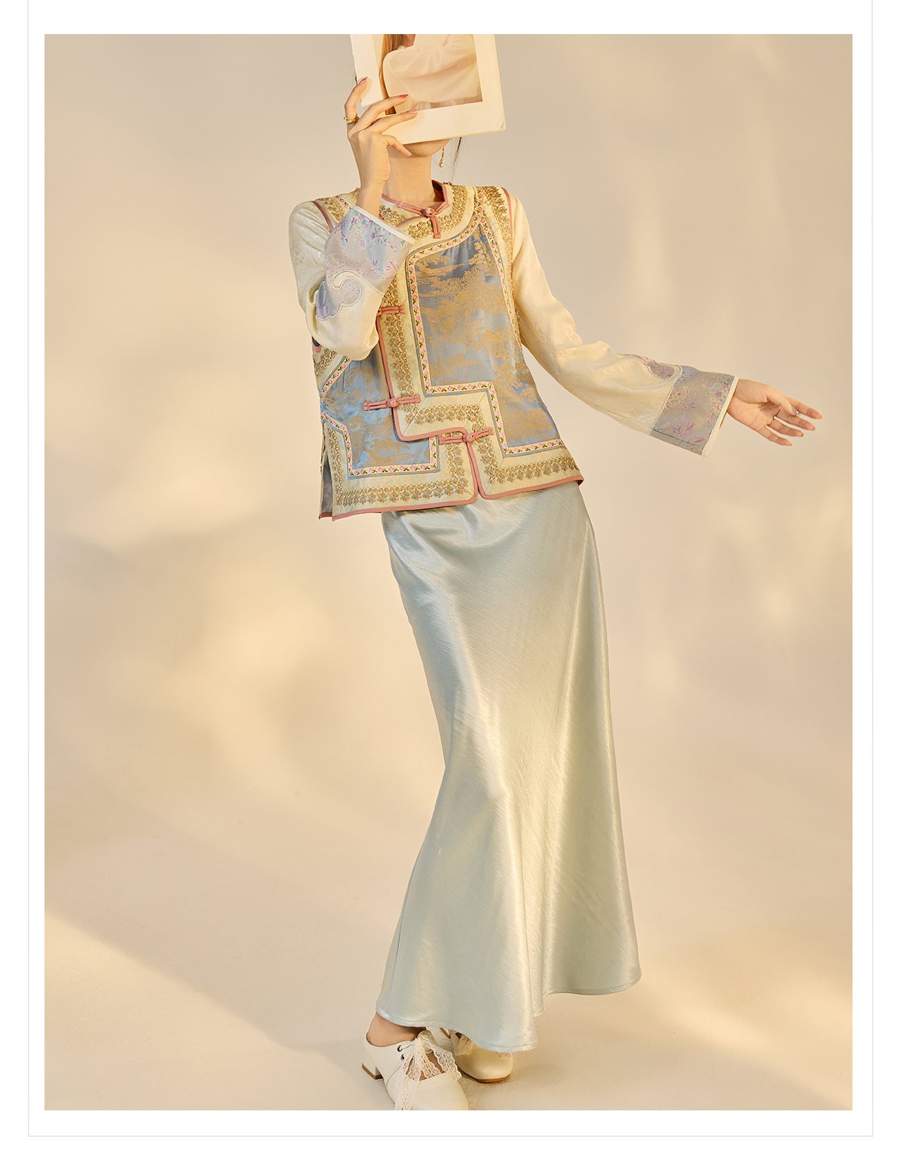 2025 New Chinese Style Elegant Jacquard Shirt | High-End Embroidered Button Top