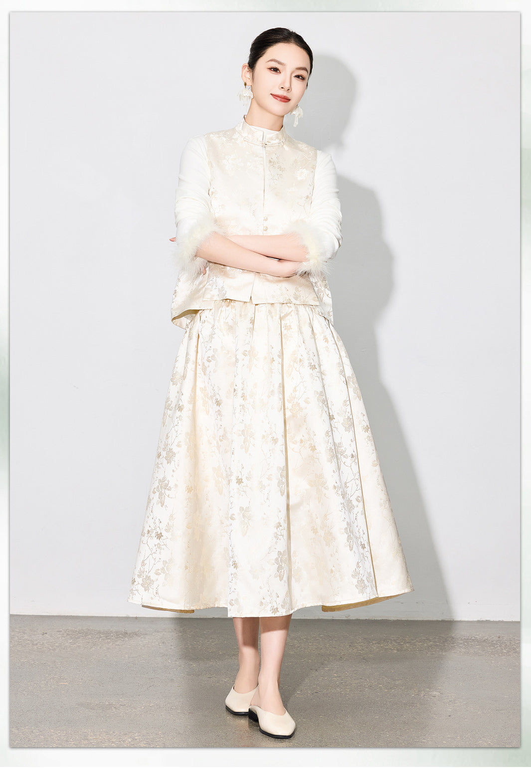 Elegant Jacquard Sleeveless Vest & A-Line Skirt Two-Piece Set