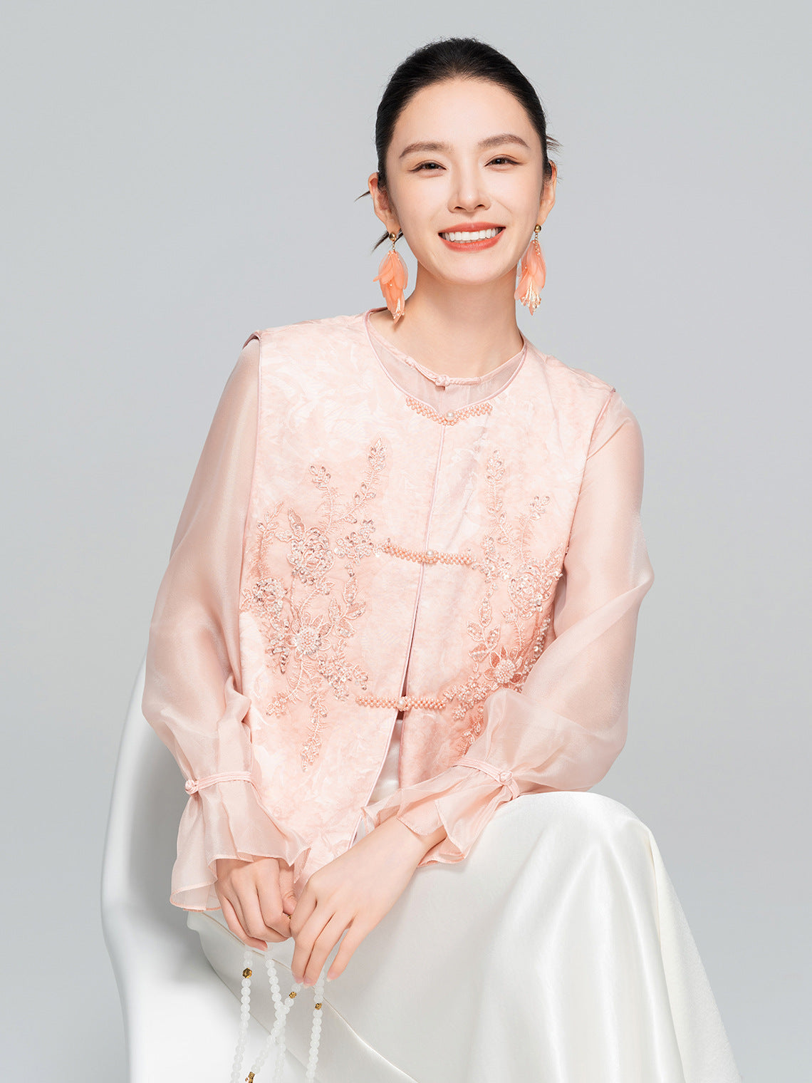 Sophisticated Sleeveless Retro Silk Vest