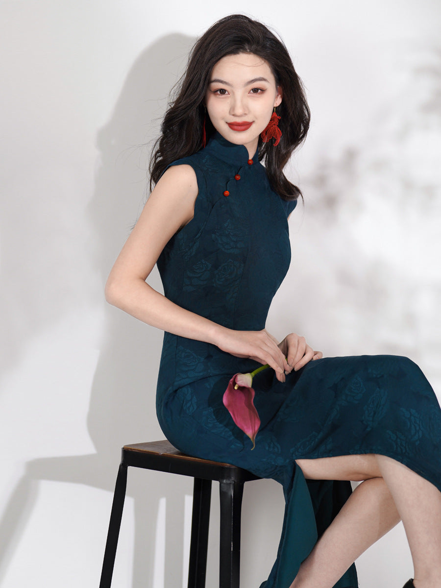 Improved Blue Cheongsam – 2025 Youth Daily Elegant Dress