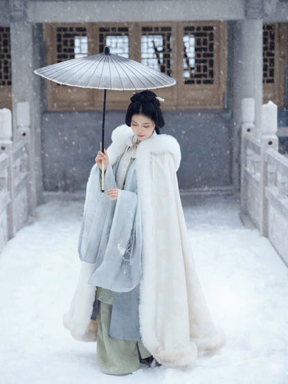 White Woolen Hanfu Cloak – Winter Thickened Fleece Cape for Women