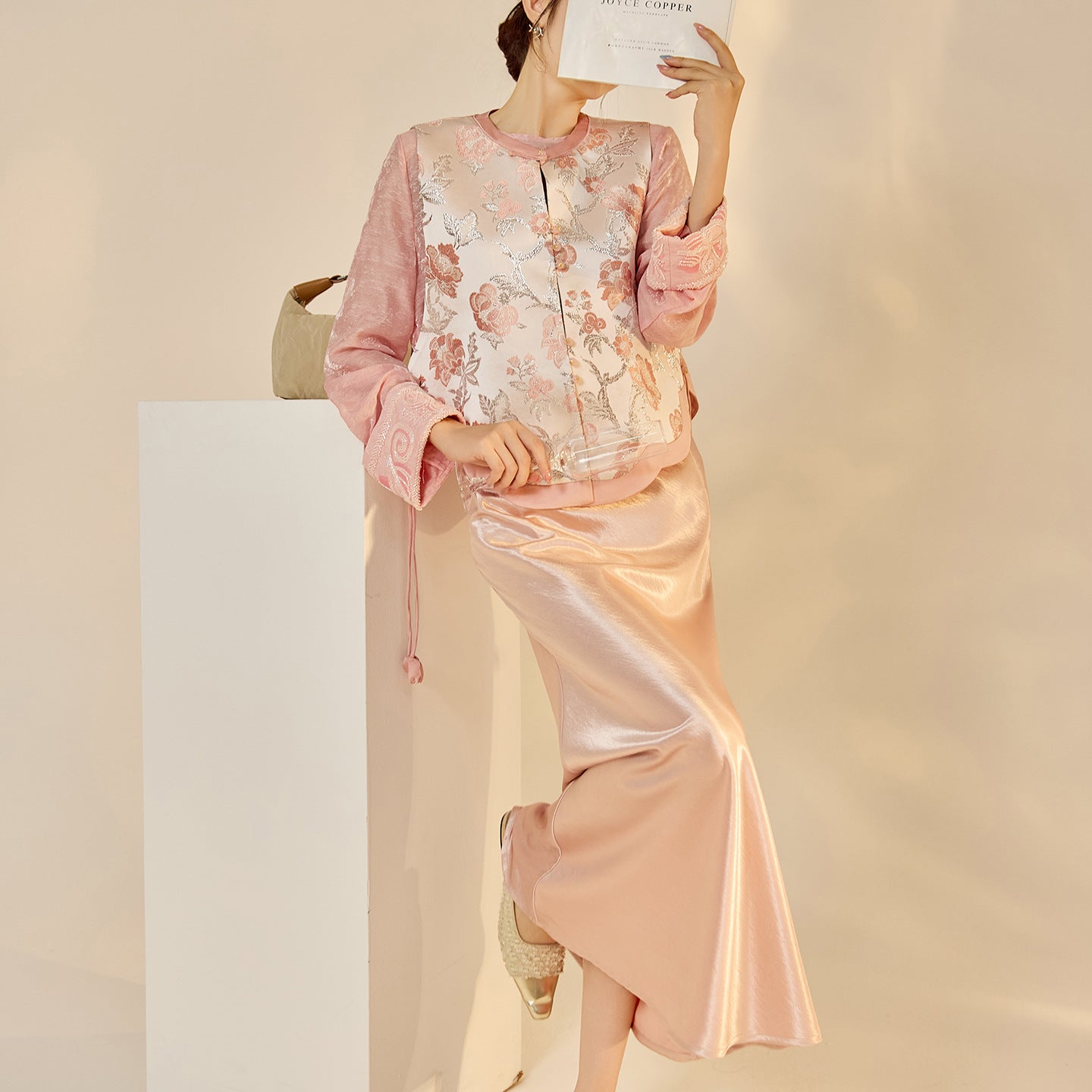 Elegant Jacquard Sleeveless Vest & Skirt Set for Autumn