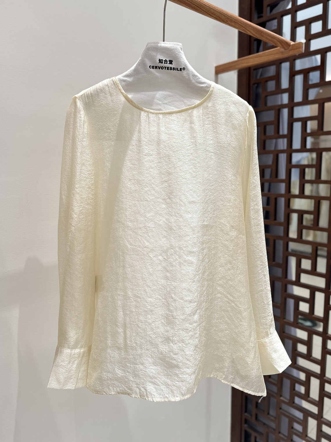 Elegant Round Neck Women's Blouse