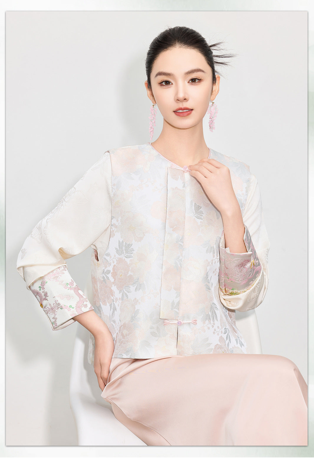Light National Style Jacquard Vest Chinese Style