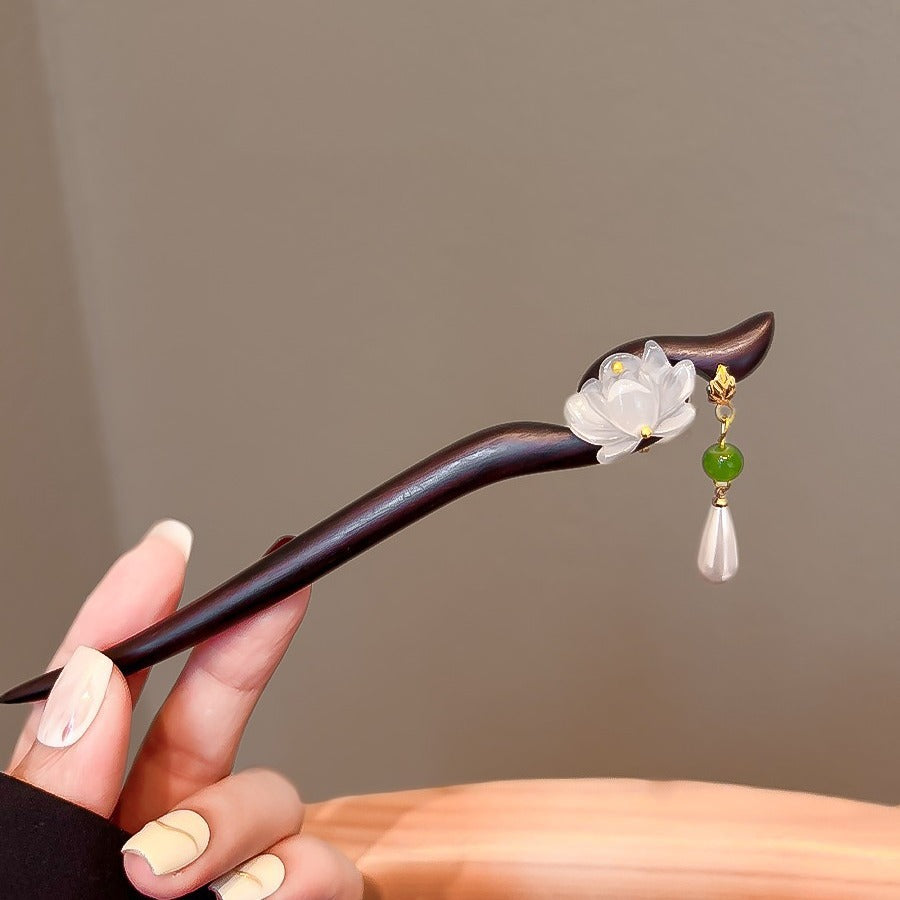 Ancient Style Lotus Sandalwood Hairpin Women Step Shake Tassel Hairpin