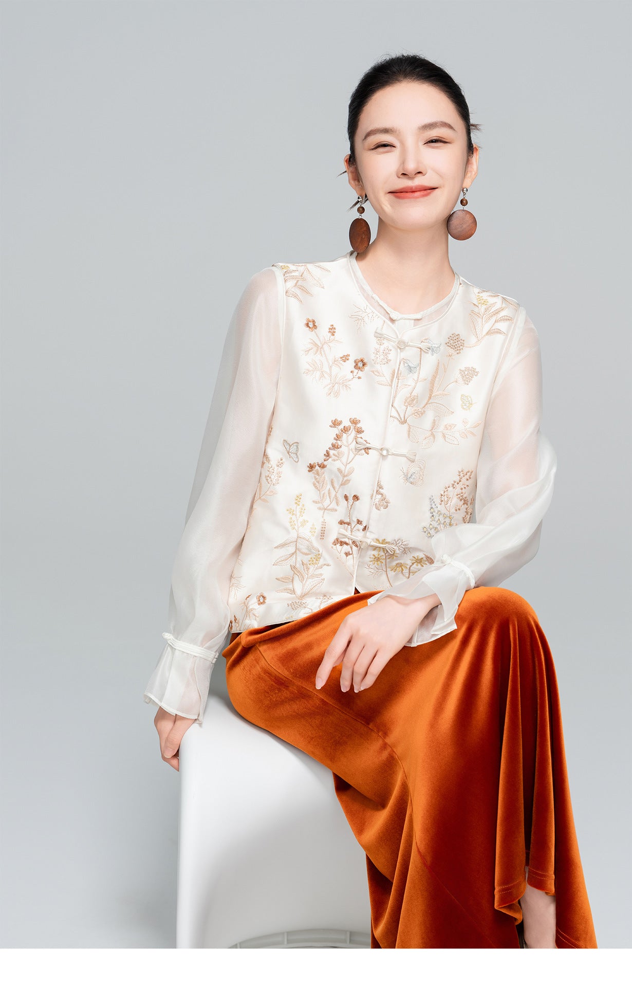 High-End Embroidered Sleeveless Vest for Women