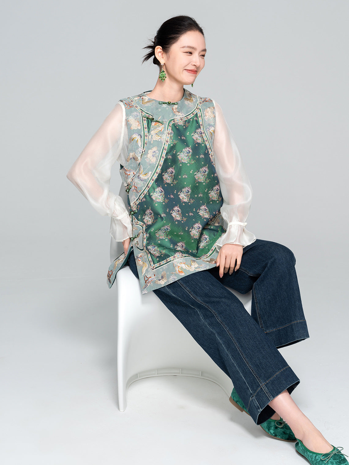 Elegant Petite Straight-Leg Jeans, High-Waist Design