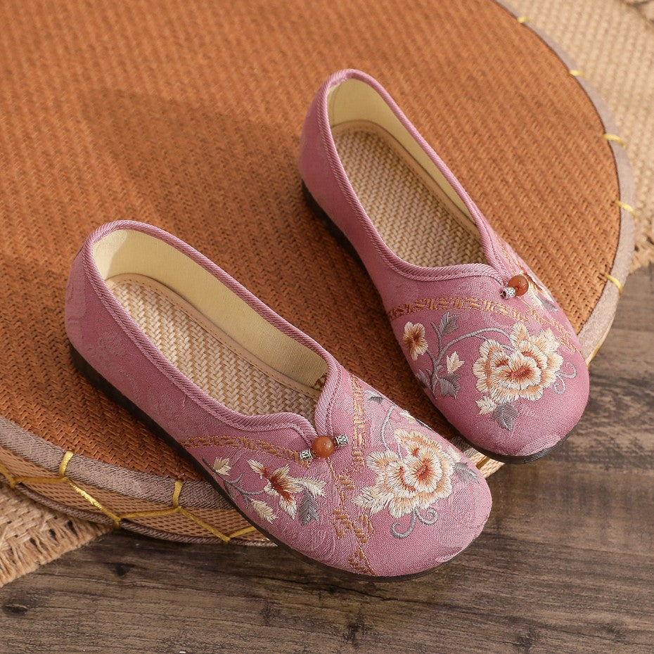 Old Beijing Style Women’s Flats — Retro Embroidered Costume Shoes