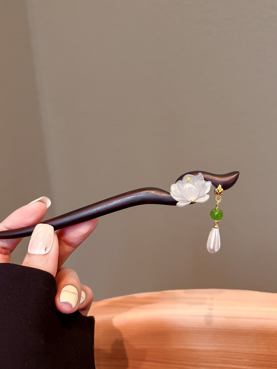 Ancient Style Lotus Sandalwood Hairpin Women Step Shake Tassel Hairpin