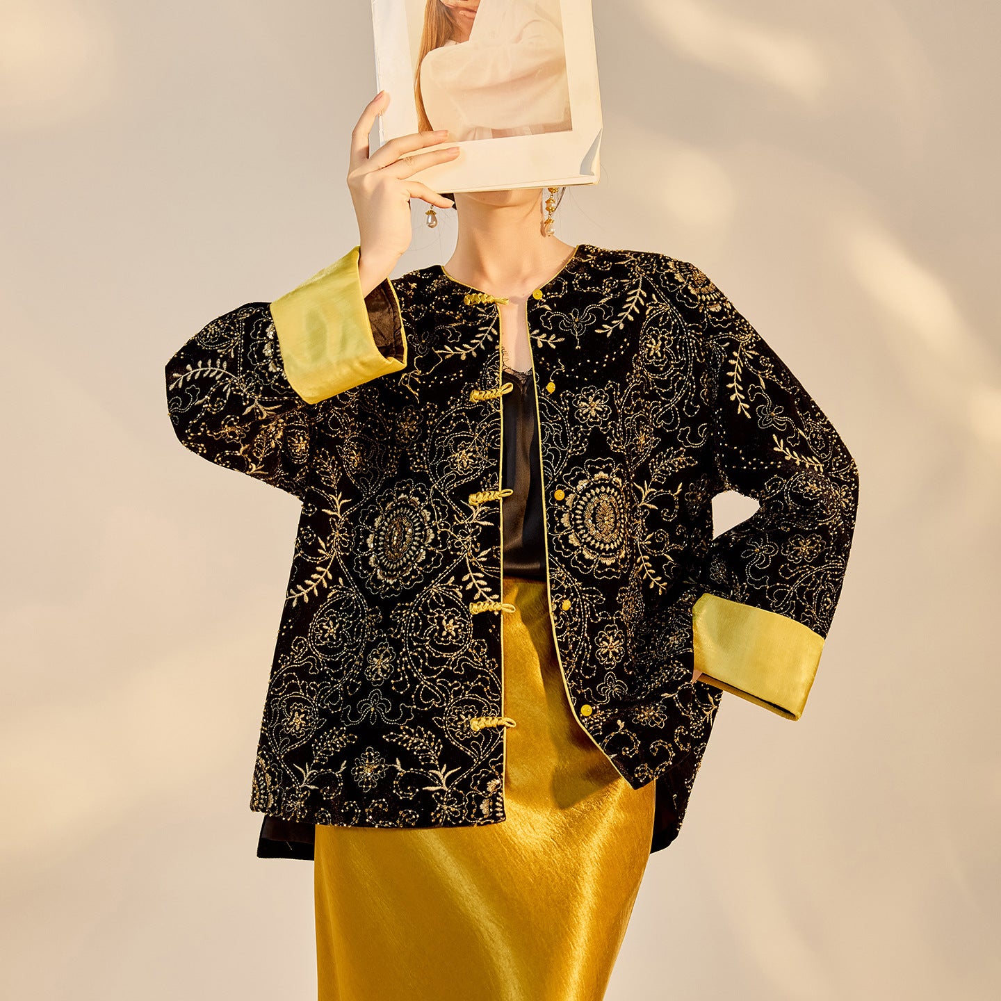 Retro Sequin Embroidered Zen Chinese Style Autumn Jacket