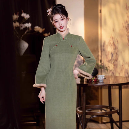 2025 Improved Green Cheongsam – Elegant Warm National Style