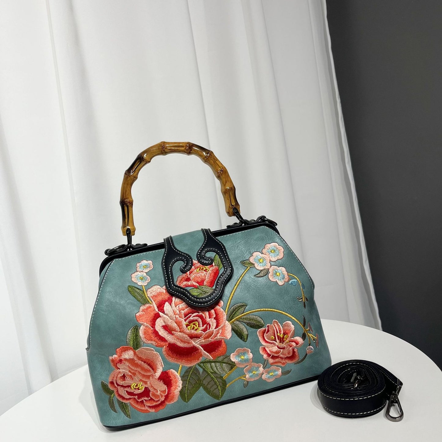 Vintage Chinese Embroidered Bag — Elegant Shoulder Crossbody for Women