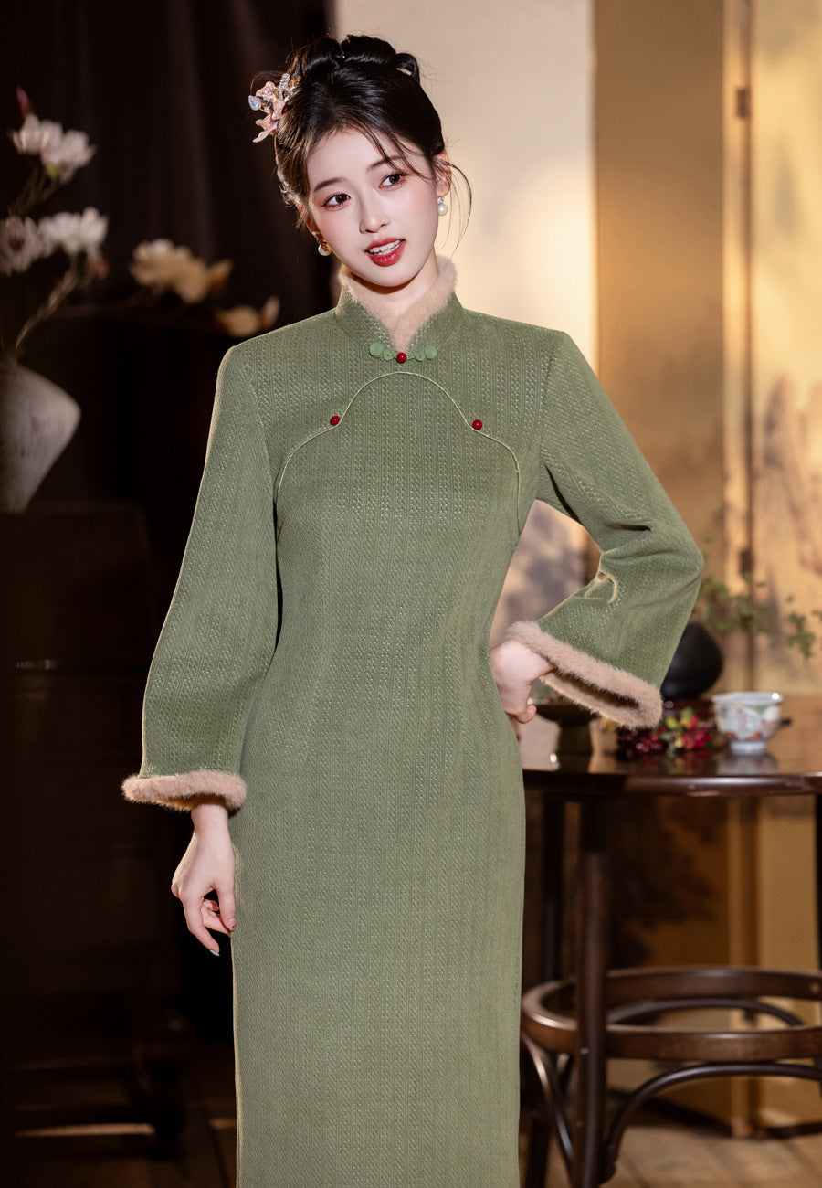 2025 Improved Green Cheongsam – Elegant Warm National Style